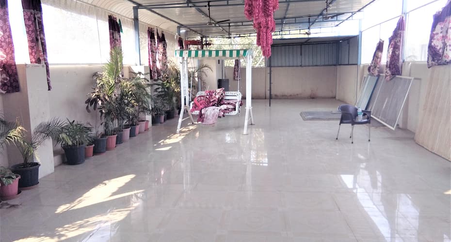S10 Hotel and Family Restaurant, Barwani 5